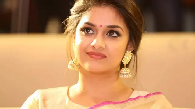 யோகா மூலம் உடல் எடை குறைத்த கீர்த்தி சுரேஷின் அக்கா - எப்படி இருந்துள்ளார் பாருங்க