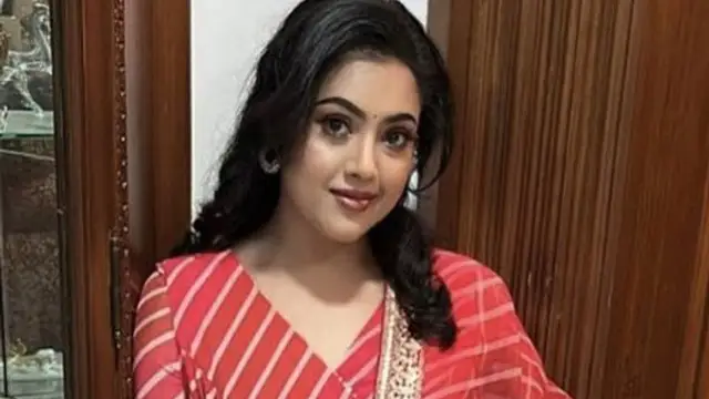 ஹெலிகாப்டரில் சௌந்தர்யாவுடன் நானும் போக இருந்தது, ஆனால் - நடிகை மீனா ஓபன் டாக்