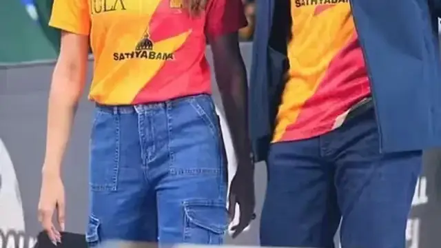 இவங்க லவ் கன்ஃபாம்மா? ராஜ் நிடிமோருடன் நெருக்கமாக இருக்கும் புகைப்படத்தை பகிர்ந்த சமந்தா - அதிருப்தியில் ரசிகர்கள்