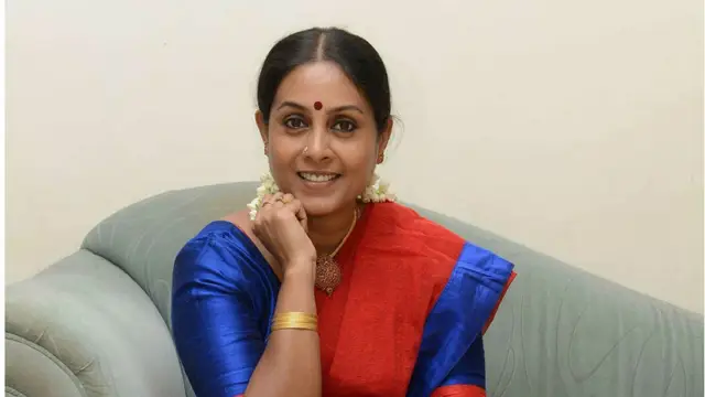 இரண்டு மகள்களுமே டாக்டர்- படங்களில் மட்டுமல்ல நிஜத்திலும் சூப்பர் மாம் தான் சரண்யா பொன்வண்ணன்