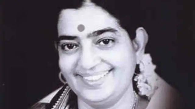 திருப்பதியில் முடி காணிக்கை கொடுத்துவிட்டு நடக்க முடியாமல் வந்த பாடகி சுசீலா- வைரலாகும் வீடியோ