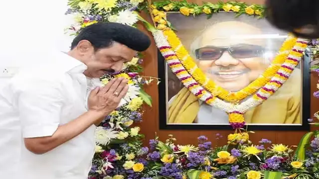 முன்னாள் முதல்வர் கருணாநிதியின் 5-ஆம் ஆண்டு நினைவு நாள் அமைதி ஊர்வலத்தில் கலந்து கொண்ட திமுக கவுன்சிலர் உயிரிழப்பு.