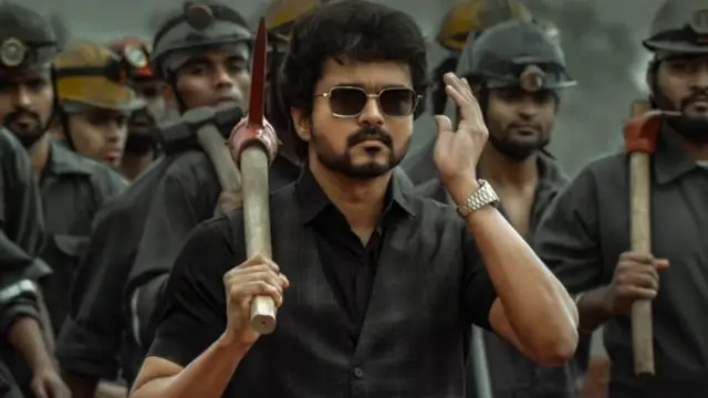 அதே ட்ரெஸ், அதே ஹேர் ஸ்டைல் - வாரிசு படத்தில் விஜய்க்கு dupe போட்டது இவர் தான் - வம்சியுடன் எடுத்த புகைப்படம் இதோ.