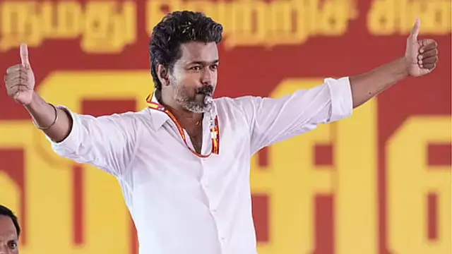 உங்கள் மீது வைத்த விமர்சனங்களுக்காக வருந்துகிறேன் - விஜய்க்கு வாழ்த்து சொல்லி சேரன் போட்ட பதிவு