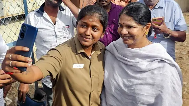 ஏன் இப்படி நடக்கிறது? என்ன ஆனது? என்று யோசிக்க முடியாத அளவிற்கு பலருமே மோசமாக பேசுகிறார்கள் - ஓட்டுநர் ஷர்மிளா உருக்கம்.