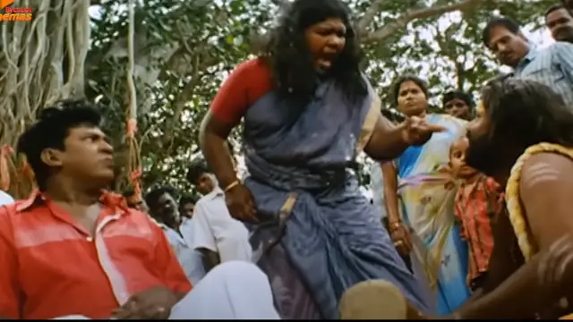 16 வயதில் திருமணம், கணவர் செய்த கொடுமை - வாய்ப்பு கேட்டு கண்ணீர் வடித்த வடிவேலு காமெடி நடிகை.