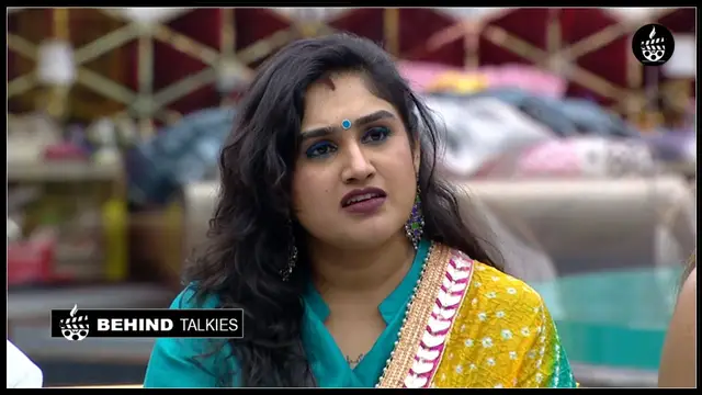‘பாய் பிரண்ட்ஸுடன் ஏன் ஊர் சுத்துற?’ மகள் ஜோவிகாவை நேரில் கேட்ட வனிதா -அப்புறம் என்ன ஆனது பாருங்க.