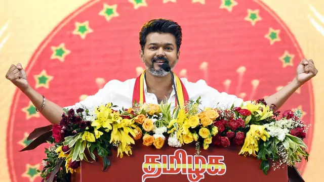 கோவை போன விஜய்க்கு பாதுகாப்பு இல்லையா? வெளுத்து வாங்கிய ப்ளூ சட்டை மாறன் - நடந்தது என்ன?