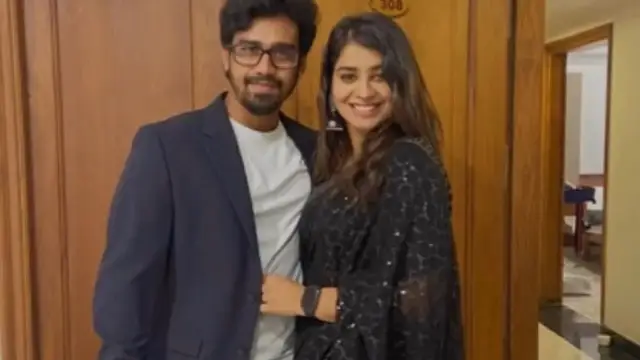 திருமணம் ஆகி 2 வருடங்கள் கழித்து குட் நியூஸ் சொன்ன ப்ரீத்தி குமார்- கிஷோர், குவியும் வாழ்த்துக்கள்