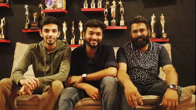 நாயகன் மீண்டும் வரார் பாடல் எழுதியவர் மீது காதலி  பரபரப்பு புகார். பின்னணி இதோ.