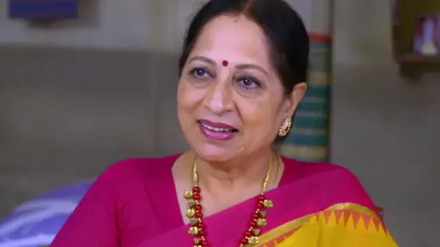 பசி,சமோசாவில் மலர்ந்த காதல் - எதிர் நீச்சல் சத்யப்பிரியாவின் வெளிநாட்டு மருமகளை பார்த்துள்ளர் களா ?