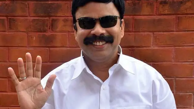 விஜய்க்கு நான் தான் எதிரி - தவெக உறுப்பினர் கேட்ட கேள்வியால் அந்தர் பல்டி அடித்த பவர்ஸ்டார் ஸ்ரீனிவாசன்