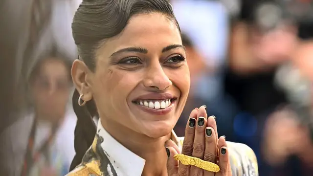 கான் திரைப்பட விழாவில் விருது வாங்கிய முதல் இந்திய நடிகை- யாருன்னு தெரியுமா?