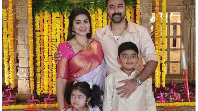 பிராமணர் குடும்பம், சொந்த வீடு, ஓமகுச்சியின் உறவினர் – பிரசன்னாவை பற்றி பல விஷயத்தை சொன்ன ஊர் மக்கள்.