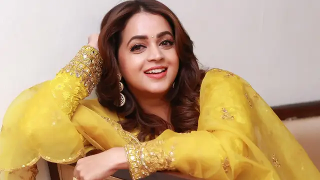 இத்தனை வருடம் தமிழில் நடிக்காமல் இருக்க காரணம் இது தான் - நடிகை பாவனா ஓபன் டாக்