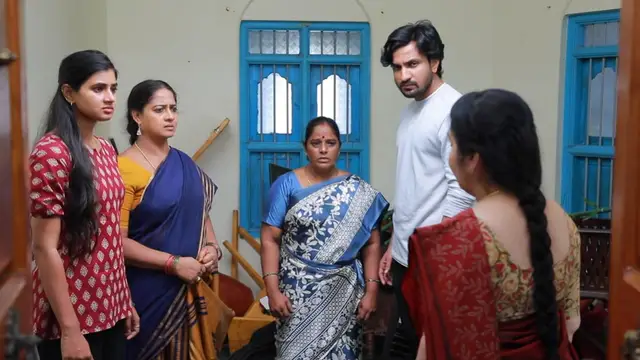 முத்துமலர் குடும்பத்தை அசிங்கப்படுத்தும் விஜய் சித்தி, கொந்தளித்த சாரதா - பரபரப்பில் மகாநதி