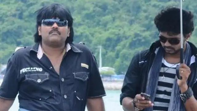 விஜய்யை கலாய்த்தது கூட தெரியாமல் கமல் பட காட்சியை லைக் செய்து கமண்ட் செய்த விஜய்யின் நண்பர் ஸ்ரீமன்.
