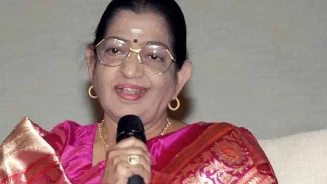 சந்தோஷமாக வீடு திரும்பி விட்டேன், நீங்க எல்லாரும் இனி ஹாயாக இருக்கலாம்- வீடு திரும்பியதும் பாடகி சுசீலா வெளியிட்ட வீடியோ