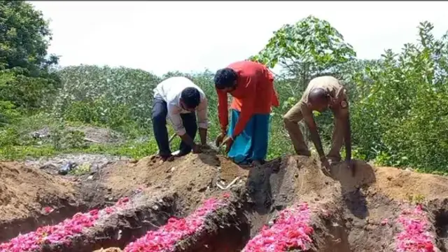 21 ஆண்டுகளாக ஆதரவற்ற உடல்களை அடக்கம் செய்த சமூக சேவகர் - நேரில் அழைத்து ரஜினி கொடுத்த பயனுள்ள பரிசு.