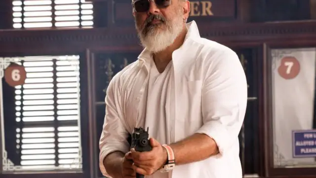குறும்படத்திலிருந்து 10 காட்சிகளை திருடினாரா வினோத் ? - இயக்குனர் புகார்.