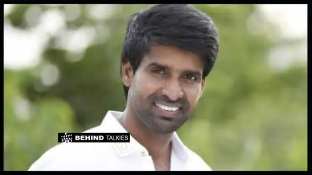 இந்த மனசு தான் சார் கடவுள் - ரசிகர்கரின் அம்மாவிற்காக ஆட்டோவில் சென்று சூரி செய்த செயல் - தாய் பாசத்தை கண்டு ரசிகர்கள் நெகிழ்ச்சி.