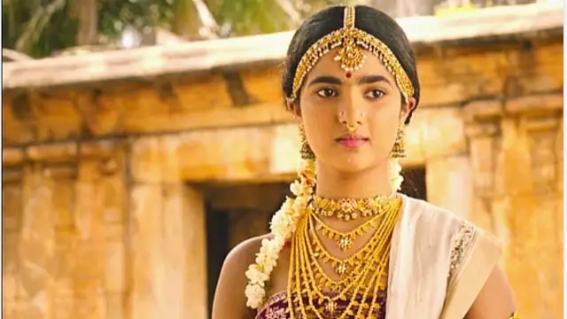 அட, குட்டி குந்தவையாக நடித்தது இந்த பிரபல நடிகரின் மகள் தானா - அவரே போட்ட பதிவு இதோ.