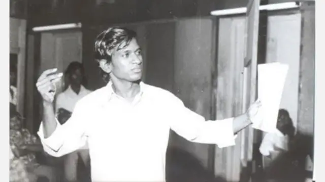 எனக்கா சொல்லி கொடுக்க மாட்டேன்னு சொல்றீங்க, அத உங்க காலடியில் போடுறேன் பாருங்க - குருவிற்கே சவால் விட்ட இளையராஜா.