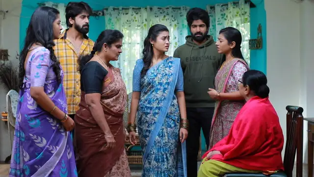 சந்தானம் செய்த வேலையால் உடைந்து போய் இருக்கும் சாரதா, காவிரி என்ன செய்ய போகிறார்? மகாநதி