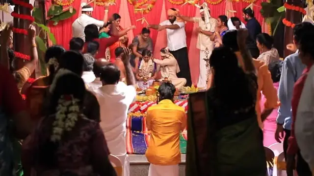 காவ்யா வைத்த ஆப்பால் ஆடிப்போன ஈஸ்வரி, போஸின் நிலைமை என்ன? பரபரப்பில் சின்ன மருமகள்