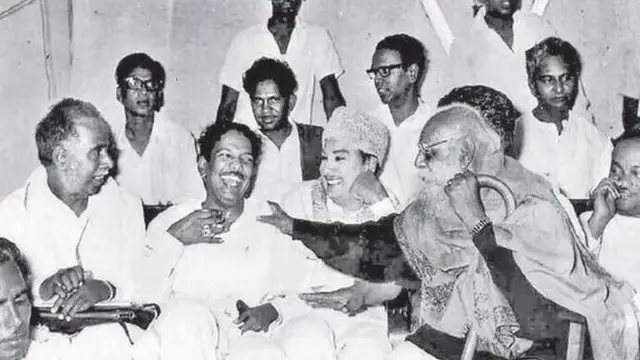 உலக திரையரங்கு தினம் : எம்.ஜி ஆர்- கலைஞர் நட்பு வளர்த்த நாடக கொட்டகை - தேடிப்பிடித்து மீட்ட மாநகராட்சி