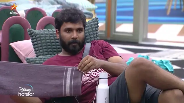 பிரதீப்பிற்காக மேக்கப்பை கலைக்கும் பெண் போட்டியாளர்கள் - அக்சயா கேட்ட கேள்வி.
