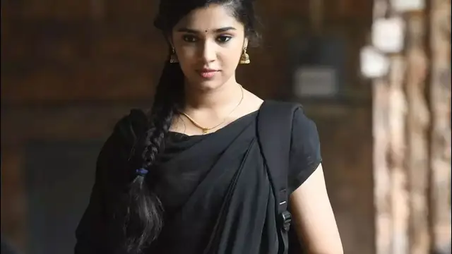 எங்கு சென்றாலும் பிரபல ஹீரோவின் மகனால் டார்ச்சரா ? - இளம் நடிகை கிரீத்தி ஷெட்டி விளக்கம்.