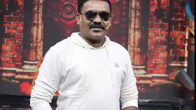 மனைவின் பிறந்தநாளுக்கு வேல் முருகன் கொடுத்த Costly Gift - என்ன தெரியுமா ? வைரலாகும் வீடியோ.