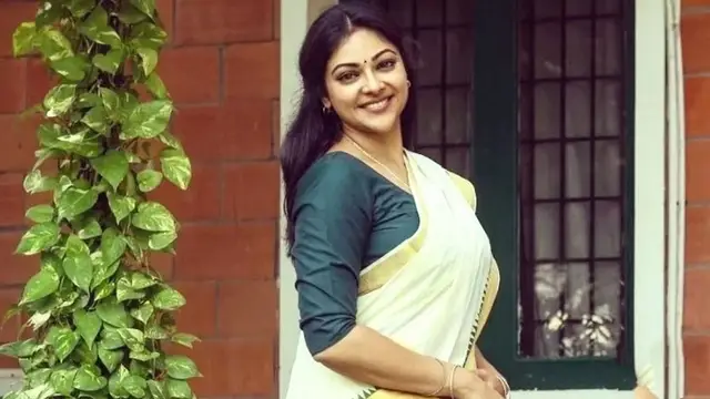 'குழந்தையை தத்தெடுக்கத்தான் இந்தியா வந்தோம்' - யாரும் அறிந்திடாத நடிகை அபிராமியின் மறுபக்கம்
