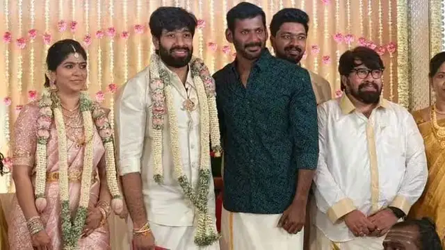 முடிந்தது பிரபு மகளின் இரண்டாவது திருமணம் - நேரில் சென்று தனது இயக்குனரை வாழ்த்திய விஷால். இதோ புகைப்படங்கள்.