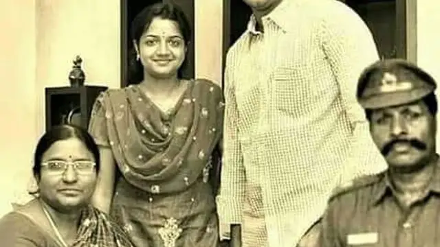 நீ ஒன்னும் கிழிக்க வேண்டாம் - சிவகார்திகேயன் அம்மா கொடுத்துள்ள அட்வைஸ். மாறிய வாழ்க்கை.