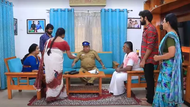போலீசுடன் வந்த கணேஷ், ஆடிப்போன எழில், நிலா குட்டி கொடுத்த ட்விஸ்ட் - என்ன செய்ய போகிறார் பாக்கியா?