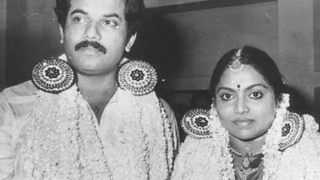 கைவிட்ட கணவர், நீதிமன்றத்தில் மயங்கிய சரிதா - அவரின் கணவர் இந்த நடிகர் தான்.