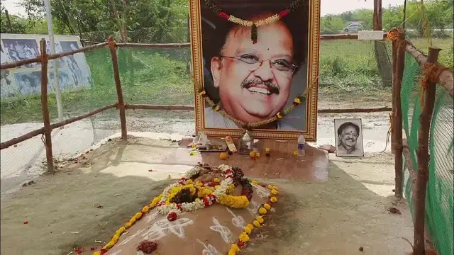 நான் மட்டும் அவர அங்க போக வேணாம்னு சொல்லி இருந்தா அவர் இறந்திருக்க மாட்டார் - கண்ணீர் வடித்த SPBயின் மகள்.