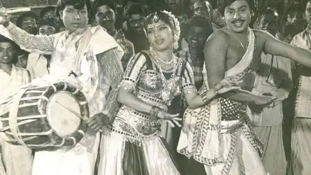 ஒரு கட்டத்தில் புருஷன் விட்டுட்டு தான், தனது திருமணம் குறித்து மனம் திறந்த கோவை சரளா