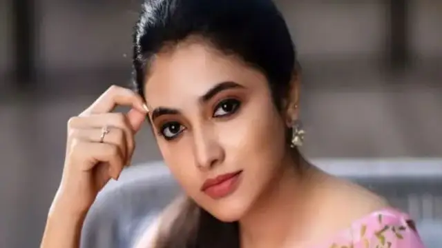 தயவுசெய்து என்னுடைய புகைப்படத்தை பரப்பாதீர்கள், அது உண்மை இல்லை - நடிகை பிரியங்கா மோகன் உருக்கம்