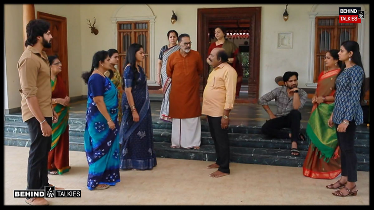 சொத்தில் பங்கு கேட்டு விஜய் வீட்டில் பிரச்சனை செய்யும் முத்துமலர் குடும்பம், சாரதா என்ன செய்ய போகிறார்? மகாநதி